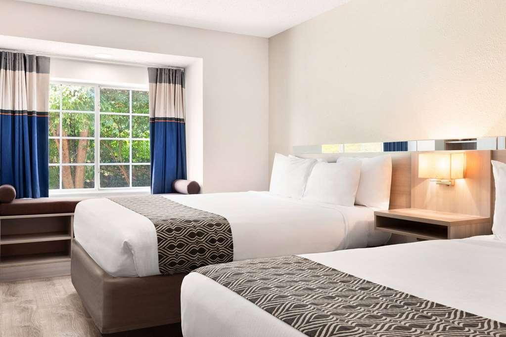 Microtel Inn & Suites By Wyndham Florence/Cincinnati Airpo Room photo