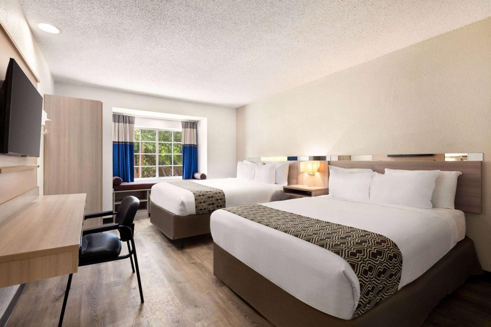 Microtel Inn & Suites By Wyndham Florence/Cincinnati Airpo Exterior photo